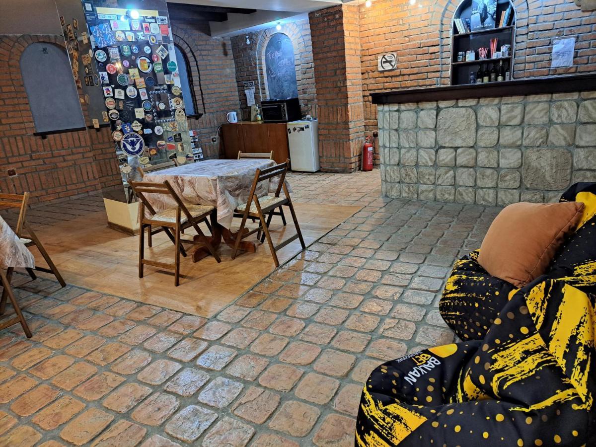 Hostel Iris เบลเกรด ภายนอก รูปภาพ